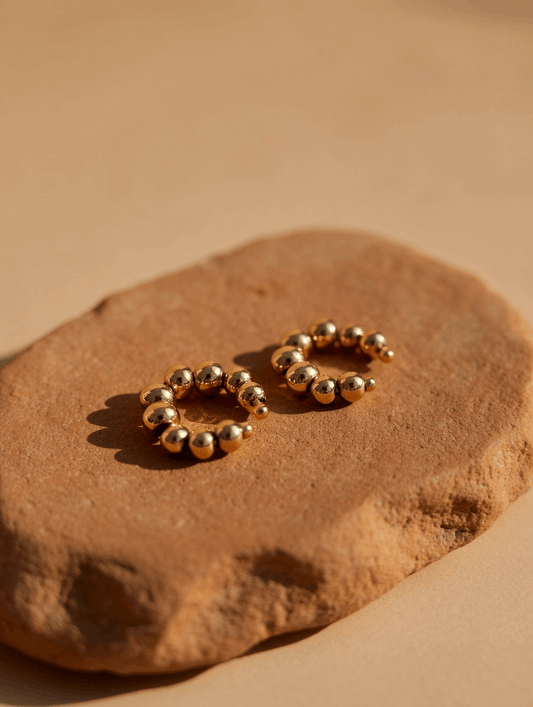 EARCUFF BOLAS DE ORO-Acero inoxidable