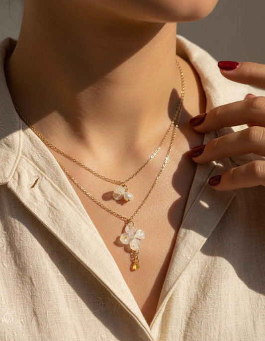 COLLAR DOBLE ROCÍO DE LUZ EN ACERO 316 CON HORTENSIA Y PERLA