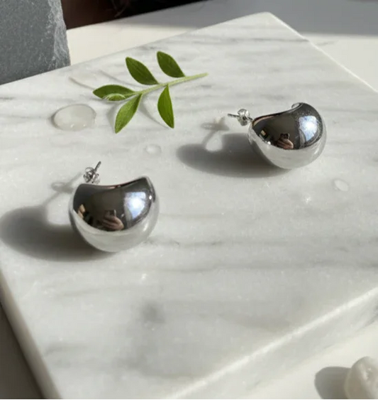 PENDIENTES MEDIA LUNA EN ACERO INOXIDABLE 316L CON ACABADO BRILLANTE - COLOR PLATA