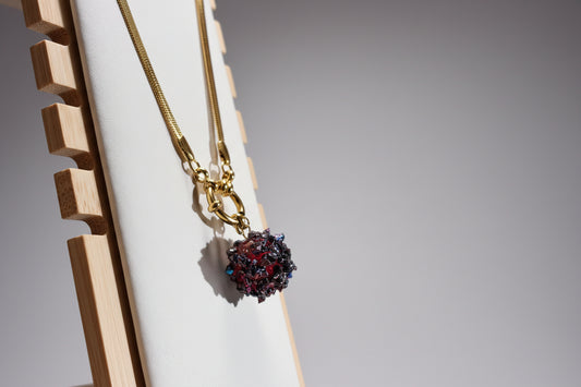 COLLAR GEMA ESTELAR EN RESINA DE ALTA TRANSPARENCIA CON PIEDRAS NATURAL