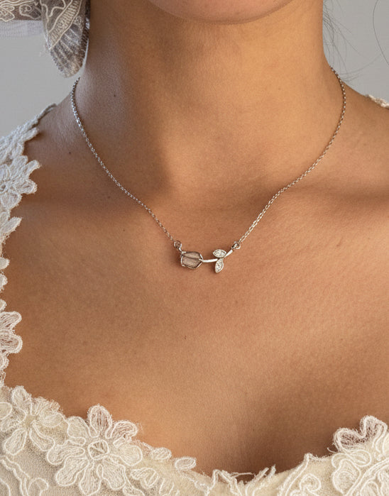 COLLAR TULIPÁN ETERNO PLATEADO