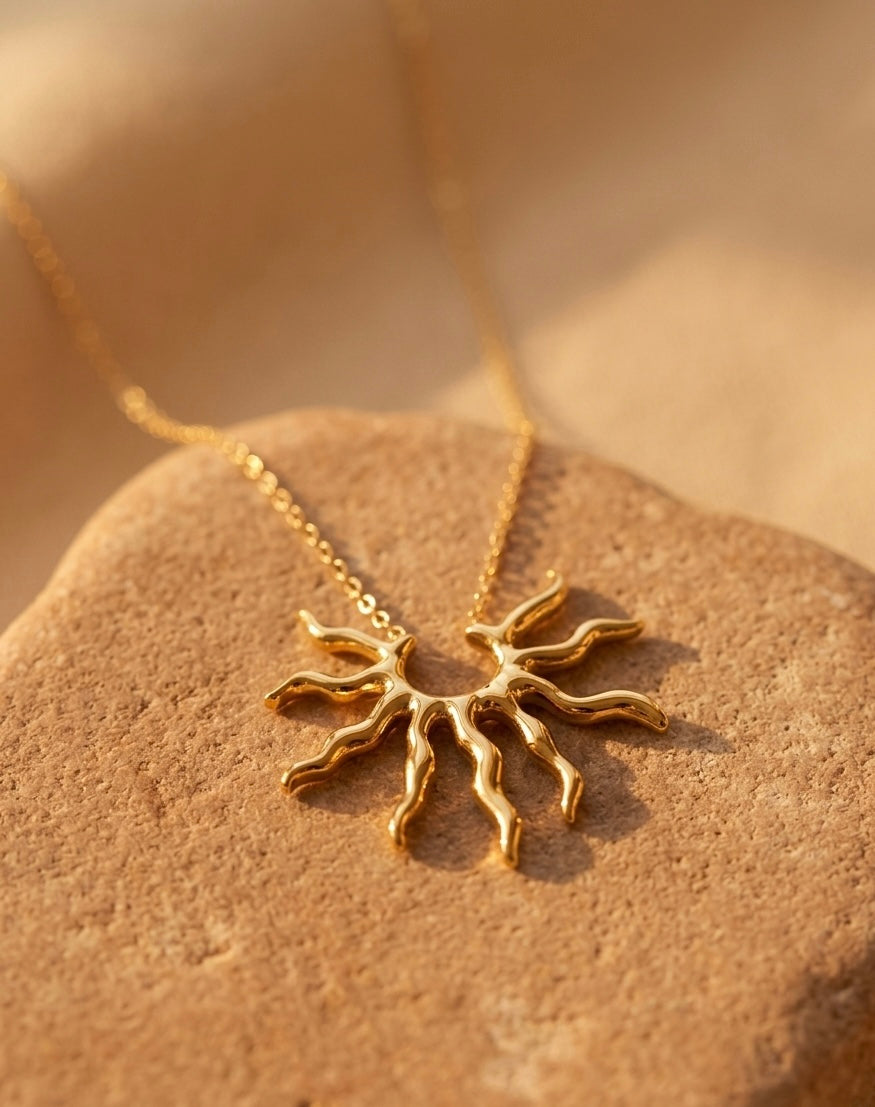 COLLAR - STELLA BAÑADO EN ORO 18KT