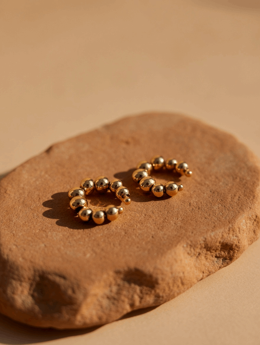EARCUFF BOLAS DE ORO-Acero inoxidable