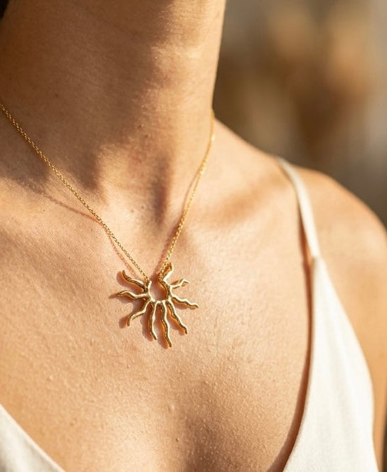 COLLAR - STELLA BAÑADO EN ORO 18KT