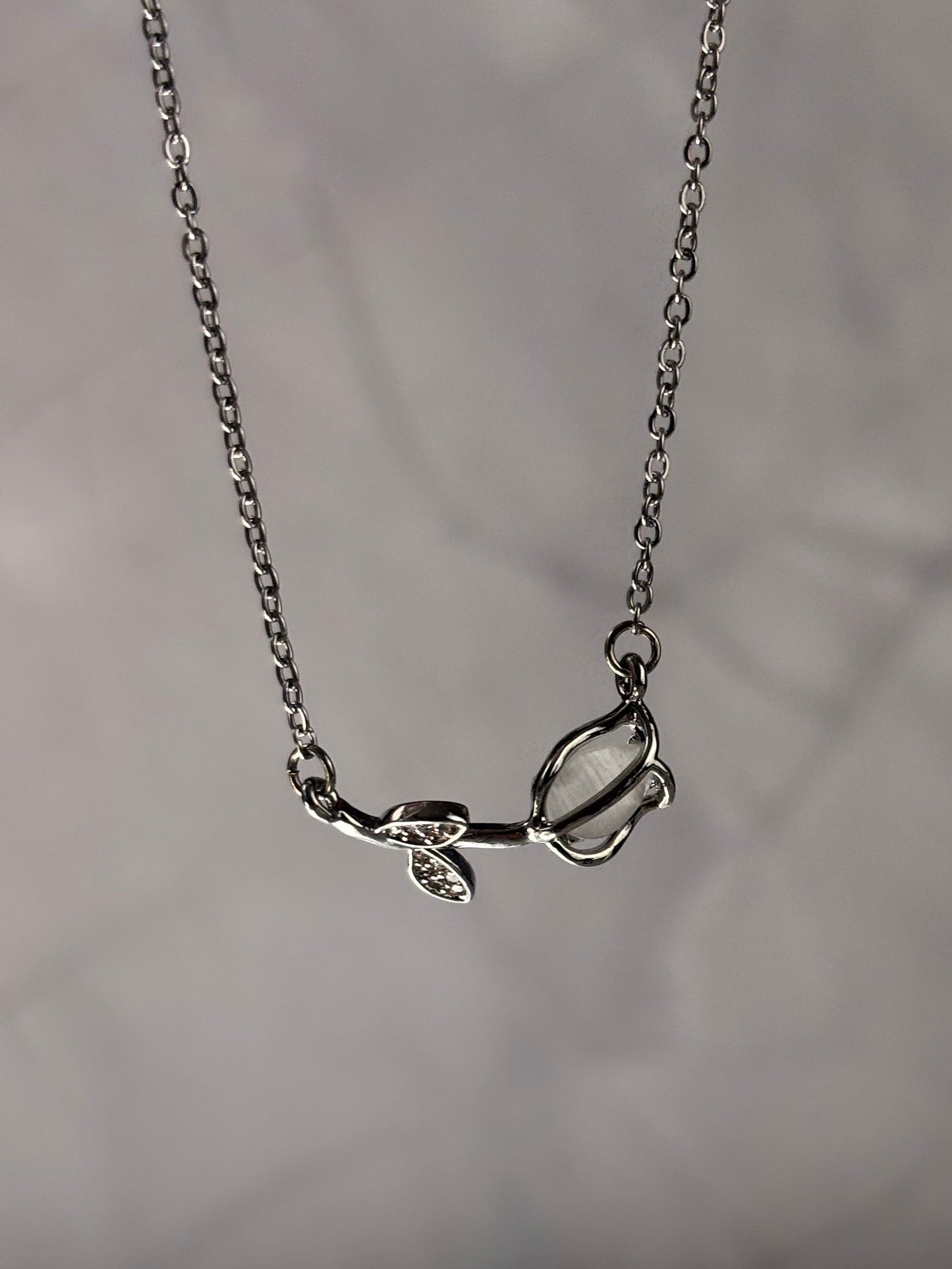 COLLAR TULIPÁN ETERNO PLATEADO
