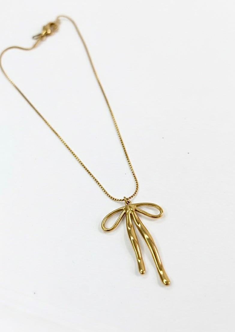 COLLAR LAZO ESSENTIAL CON BAÑO DE ORO 18 KT SOBRE ACERO 316L