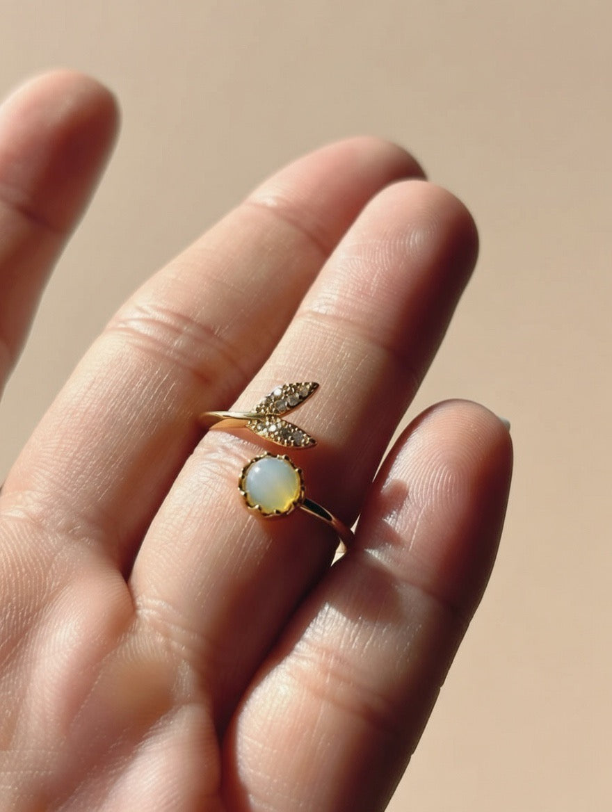 SORTIJA COLA DE SIRENA AJUSTABLE ACERO CON CIRCONITAS DORADA