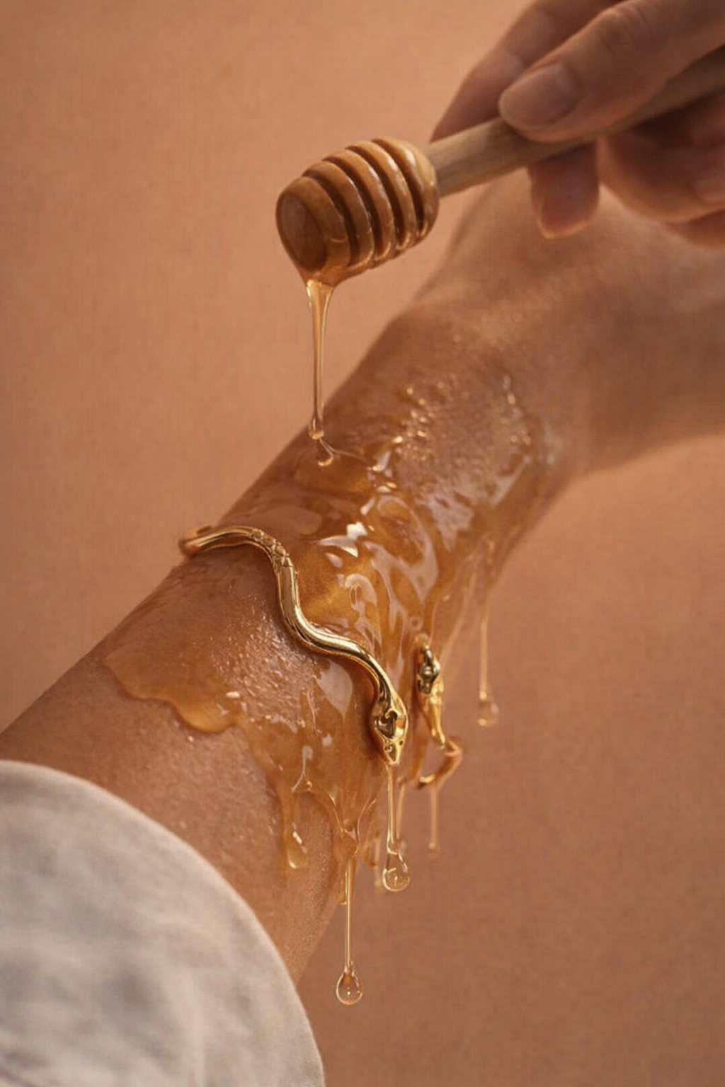 BRAZALETE ONDULADO-SÍMBOLO DE TRANSFORMACIÓN