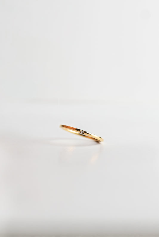 Elegancia Duradera: Anillo de Acero 316L con Oro PVD