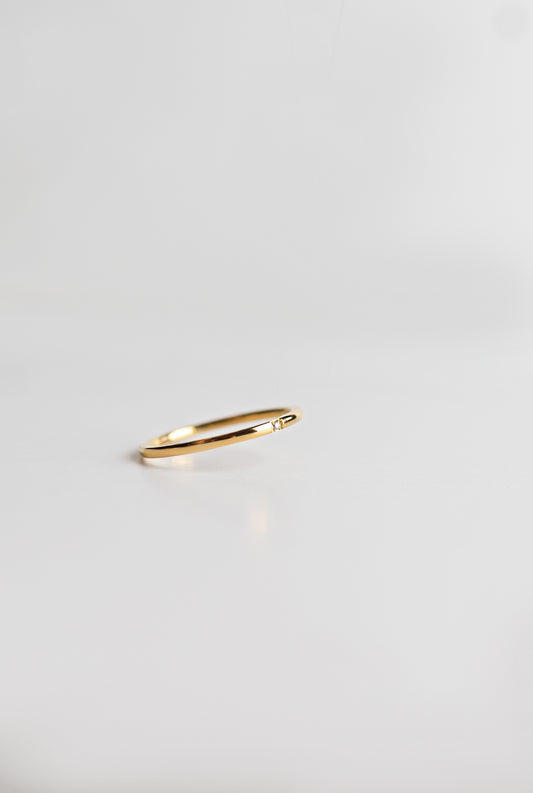 Elegancia Duradera: Anillo de Acero 316L con Oro PVD