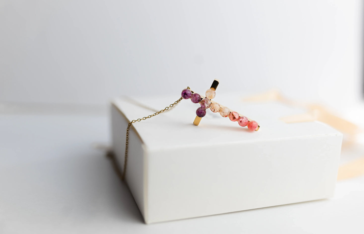 COLLAR CRUZ DEGRADADO EN RESINA CON PANICULATA Y ACERO INOXIDABLE 316