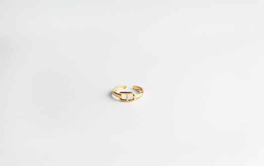 Anillo Geométrico "Hebilla Chic" de Acero Inoxidable Dorado