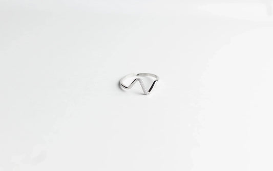 Bague Wave finition argent - L'élégance en mouvement