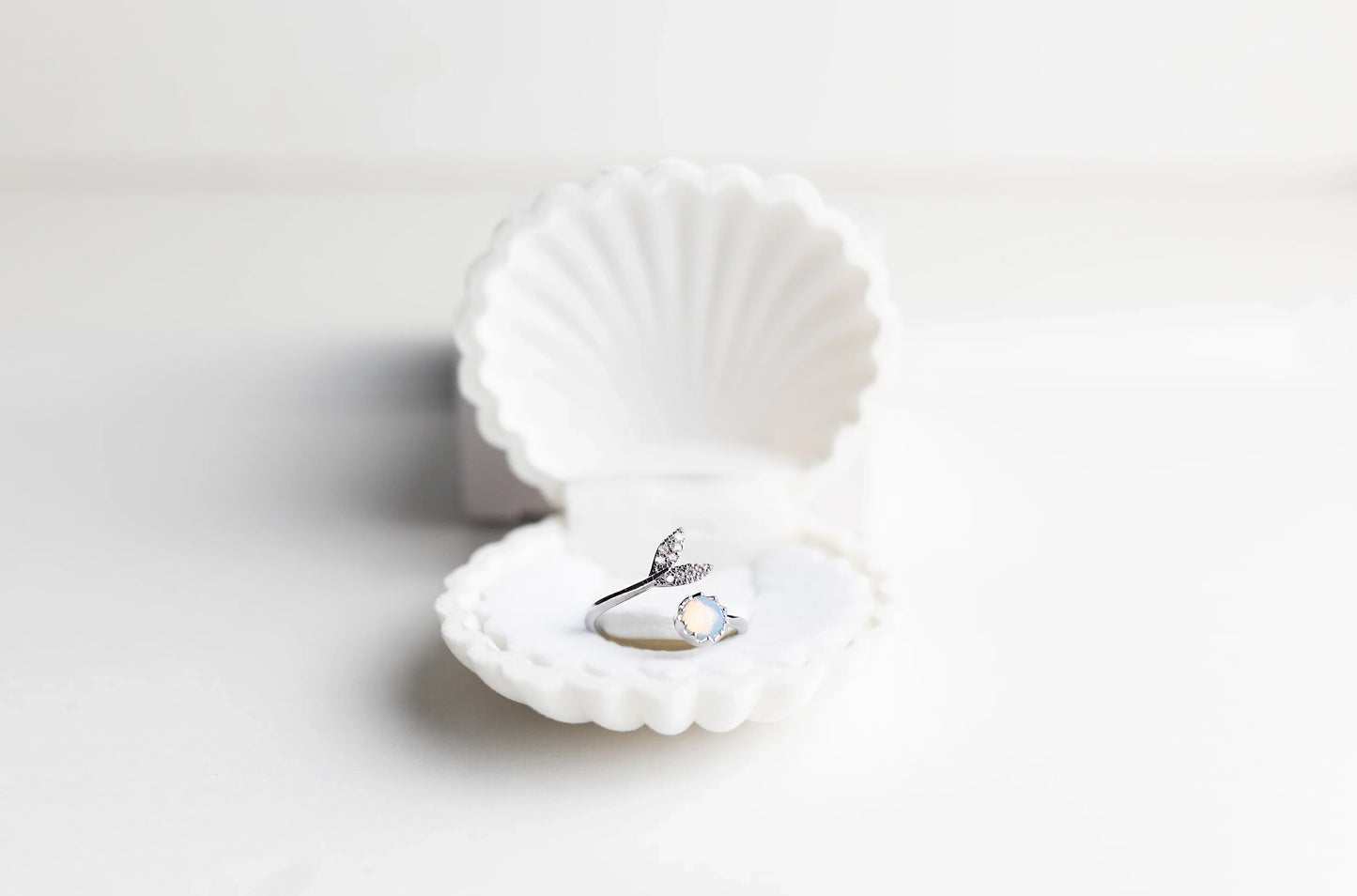 SORTIJA COLA DE SIRENA AJUSTABLE ACERO CON CIRCONITAS PLATEADA