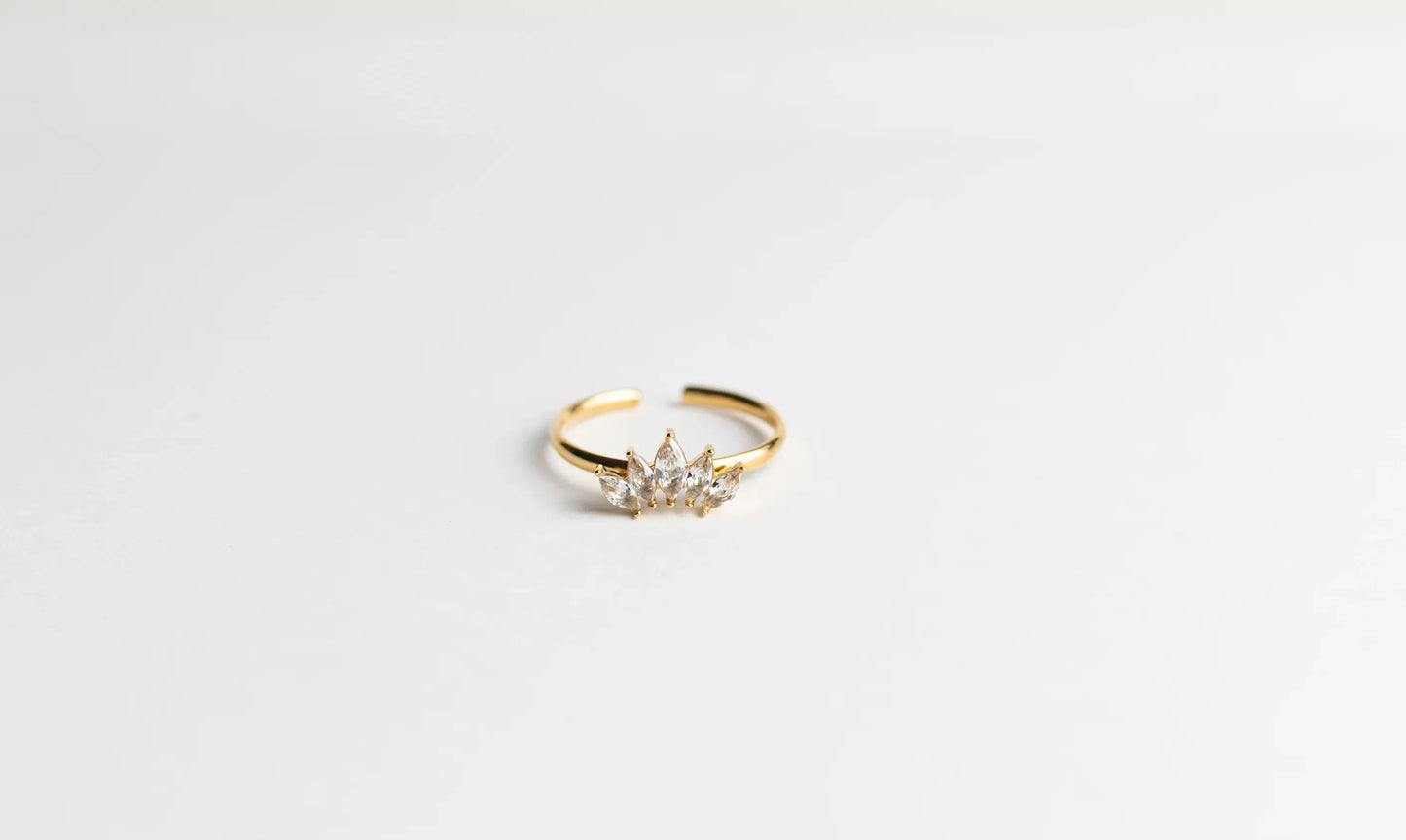 ANILLO ABIERTO TRÍO DE MARQUESAS CON CIRCONITAS AAA