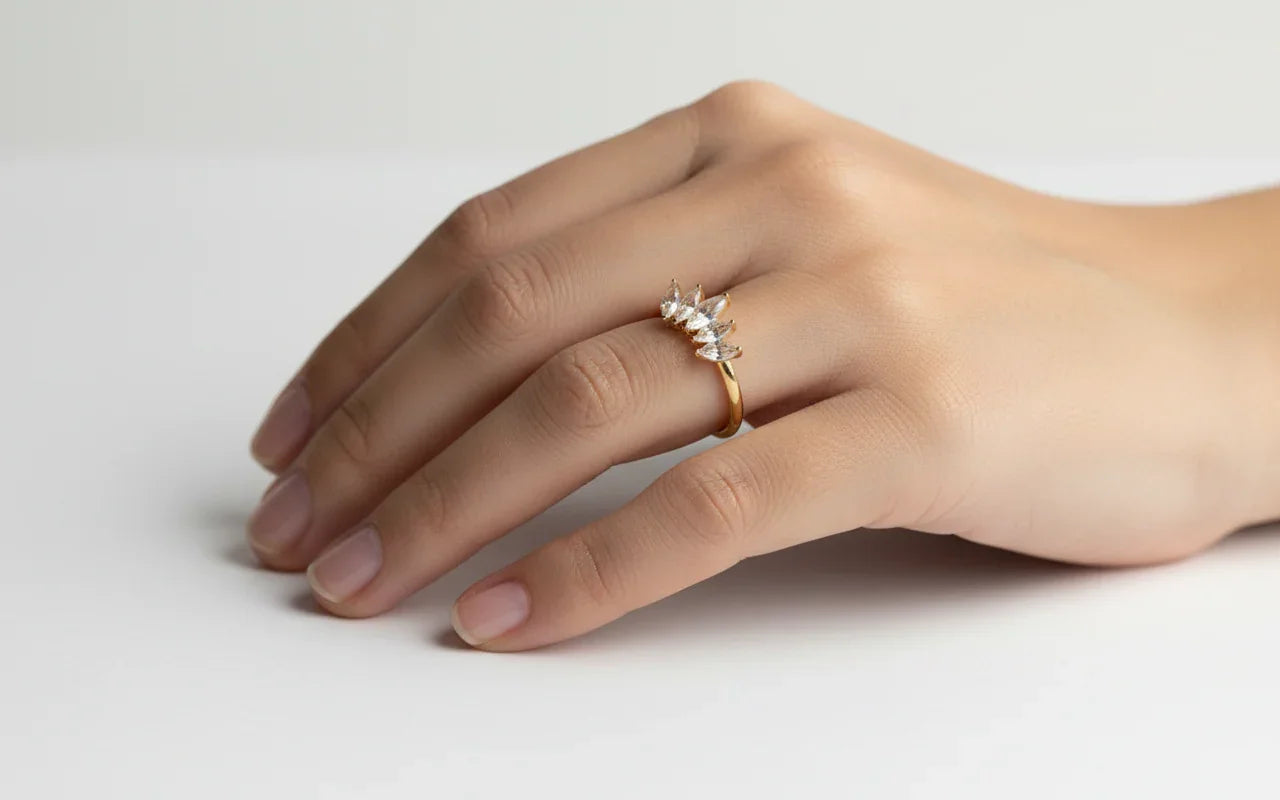 ANILLO ABIERTO TRÍO DE MARQUESAS CON CIRCONITAS AAA